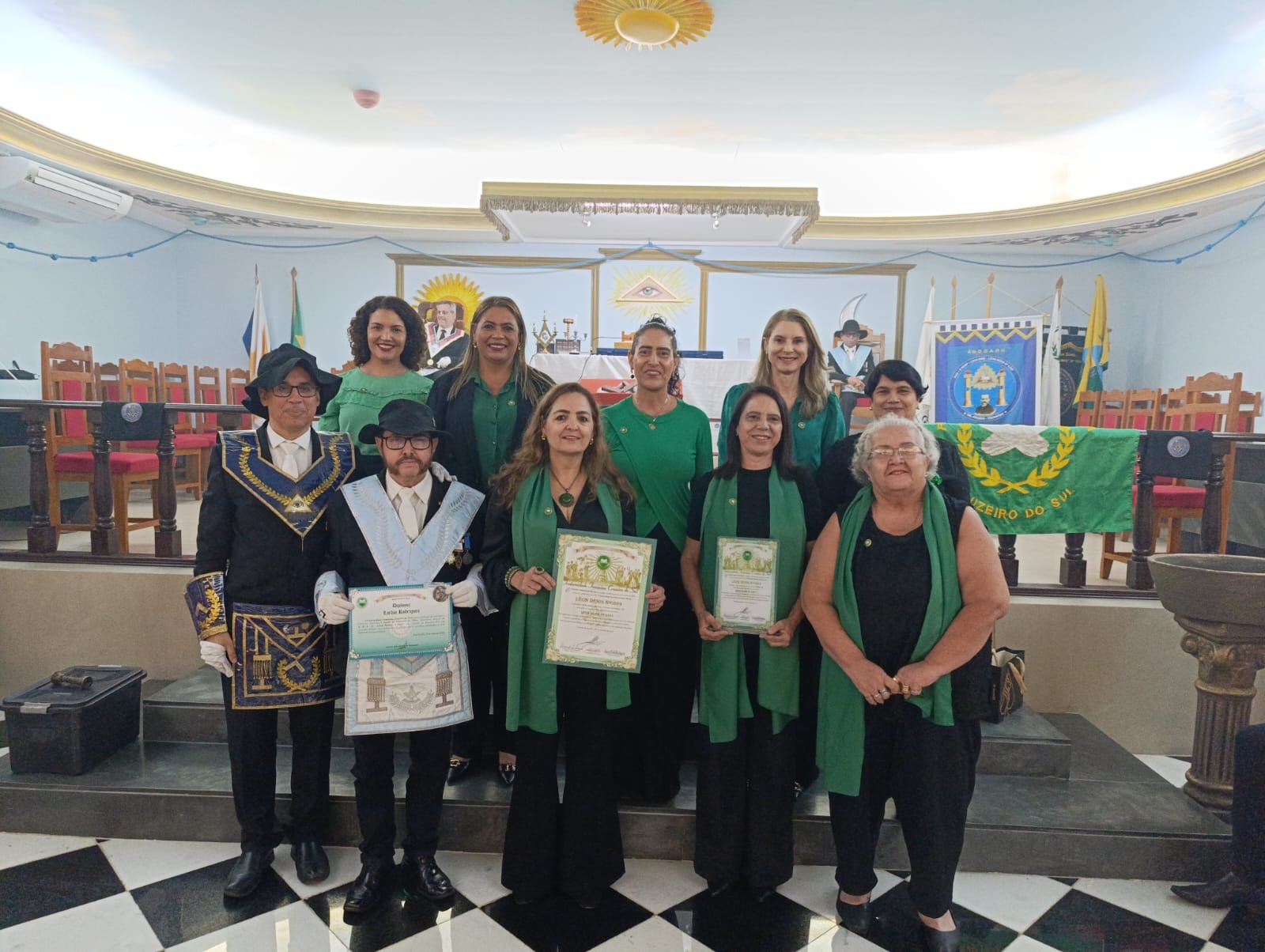 Loja Léon Denis realiza entrega de Carta Registro da FRAFEM e homenagens à Fraternidade Feminina