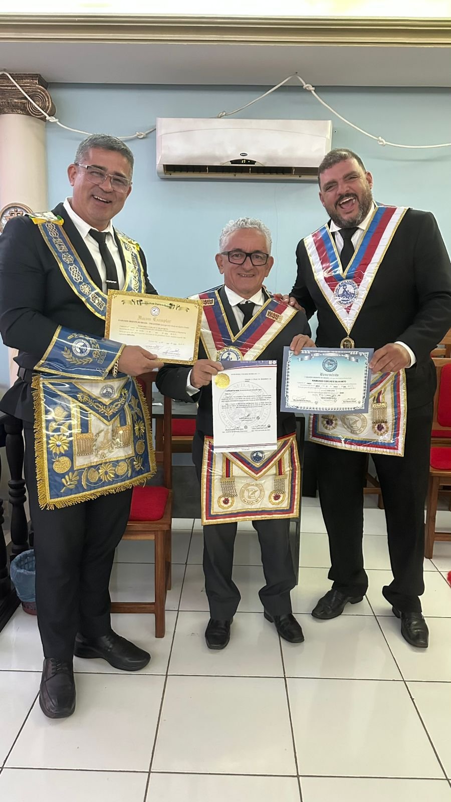 GOB-TO realiza solenidade de homenagens e entrega de comendas em noite marcada por reconhecimento e fraternidade